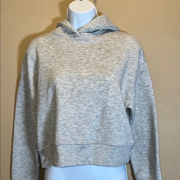 Zara Tops - Zara Women’s Gray Relaxed Cropped Hoodie Sweatshirt SZ Small